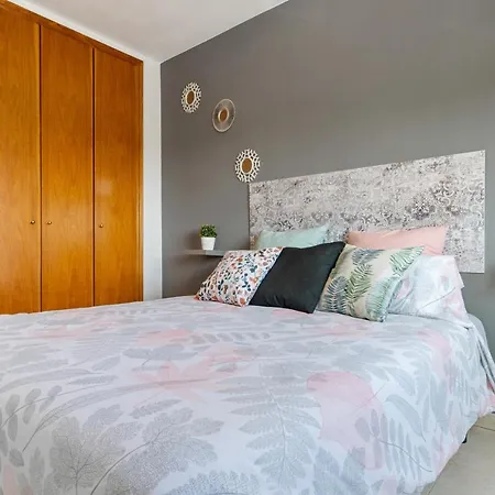 Montserrat Apartment