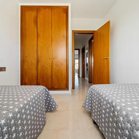 Apartment Montserrat *